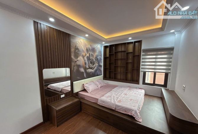 Bán gấp nhà Phố Cầu Giấy, ô tô đỗ cổng, nhà ngõ riêng ,giá 8.6 tỷ - 2