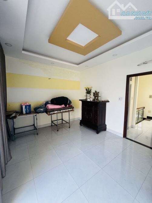 BÁN NHÀ KHU TÊN LỬA SIÊU PHẨM LÔ GÓC 4 TẦNG 4PN ĐƯỜNG 6M NGANG 5,5 M NHỈNH 6 TỶ - 2