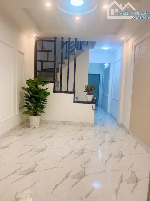 BÁN NHÀ 1.86 TỶ 3 TẦNG 57M2 Ô TÔ ĐỖ CỬA NGÕ ĐƯỜNG LỘC VƯỢNG - 2