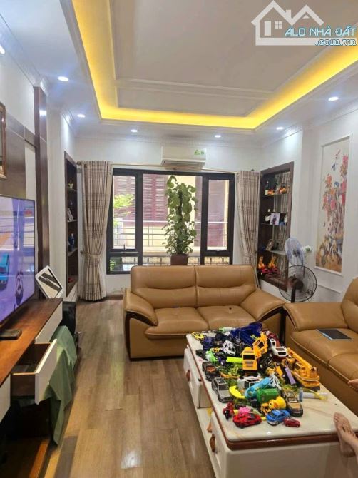 Bán Nhà Cổ Nhuế 50m, 5 Tầng , Ngõ ô Tô , Gần Phố 20m, Ngõ Thông , Trước Nhà 3m5 , Ở Ngay - 2