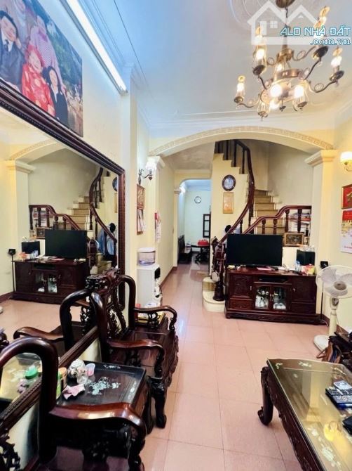 Bán Gấp Nhà Trần Cung 45m , 5 Tầng , Dân Xây , Ngõ Thông , Ô Tô Đỗ , Sát Phố , Ở Ngay - 2