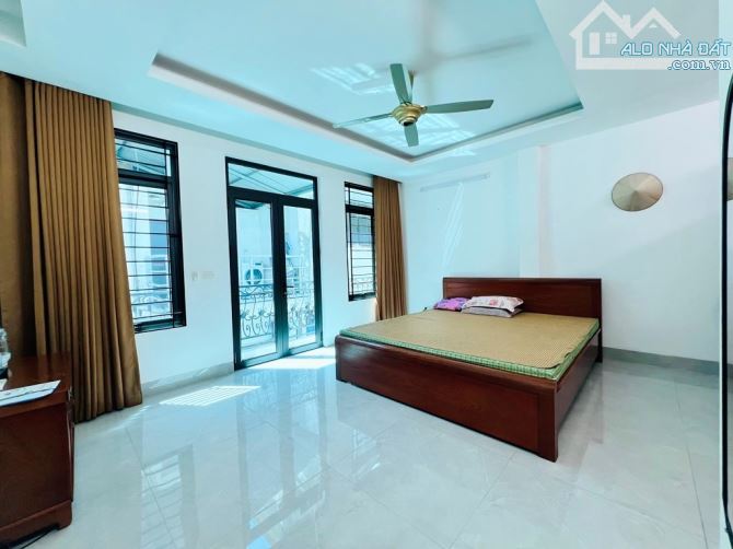 🔴8 tỷ hơn - HỒ TÙNG MẬU - 42m2 - lô góc - 2 thoáng vĩnh viễn - sát phố - trước nhà rộng. - 2
