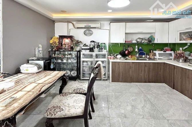 Bán nhà hẻm xe hơi, Hoàng Hoa Thám, Bình Thạnh, 50 m² (4m x 13m) - Giá 12.9 tỷ TL - 2