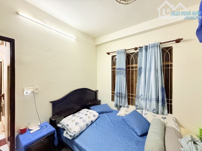 Ngộp bank nặng 4.5 tỷ, phường 8, Quận 11, 3 lầu, 4 phòng ngủ, 6.3 tỷ thương lượng - 2