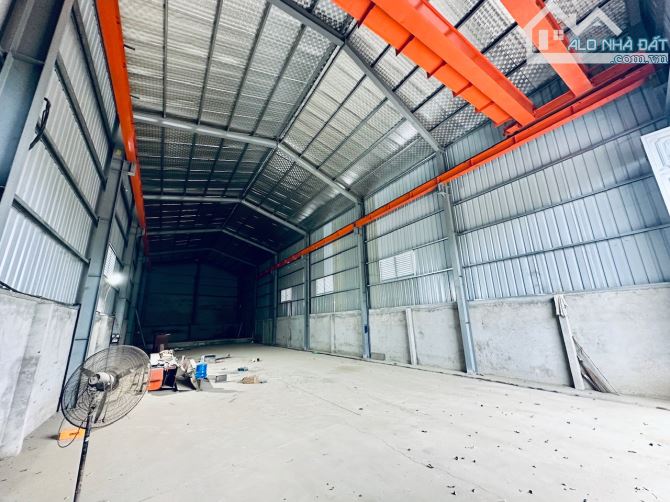 Cho thuê 500m2 sẵn cẩu trục tại Phú Mãn gần ql21 - 2