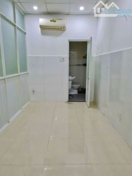 Bán gấp Nhà 2 MT hẻm Huỳnh Văn Bánh, 57m², 3 tầng, Phú Nhuận – 9 tỷ - 2