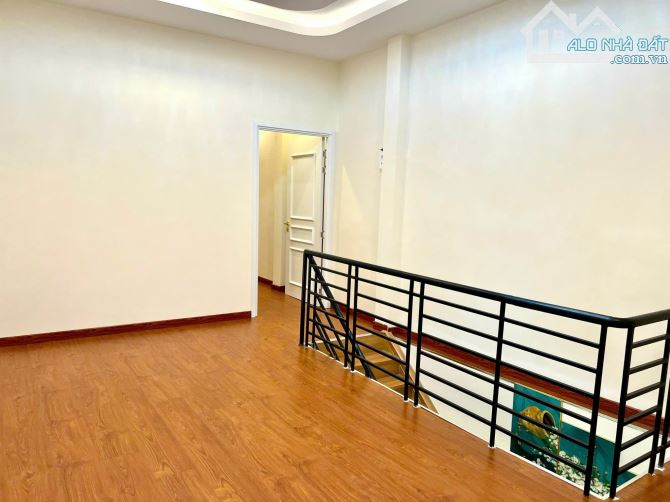 Bán nhà 2 mặt tiền đường Phan Xích Long Q11 dt( 4 x 20m) giá 13 tỷ - 2