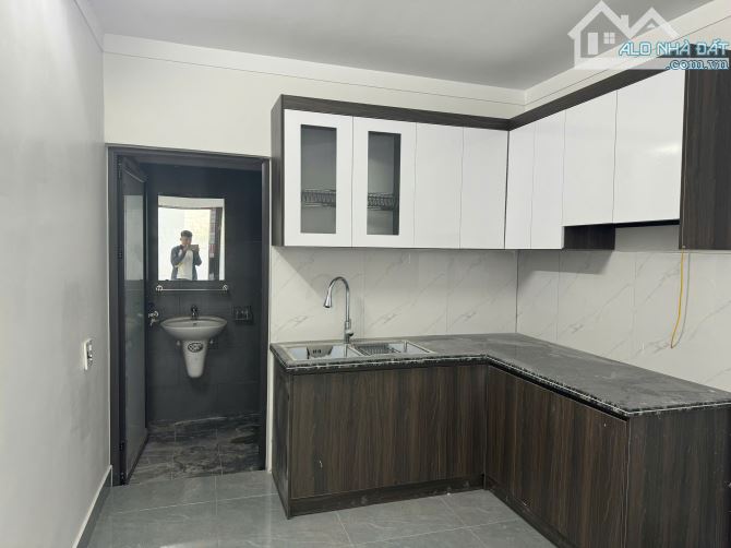 Bán nhà c4 2 phòng ngủ, DT SD 80m2 tại Văn Xá, Quốc Tuấn, An Dương - 2
