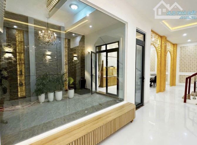 Biệt thự mini giữa trung tâm QUẬN 7,sát bên NAM LONG TRẦN TRỌNG CUNG,Ngang 8x15m,nhà mới,1 - 2