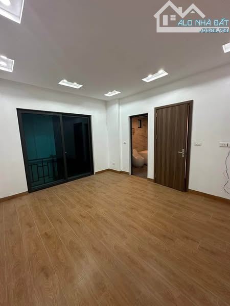 BÁN NHÀ Ở AN KHÁNH 31M2 - 5 TẦNG - SẴN NỘI THẤT - CÁCH ĐẠI LỘ THĂNG LONG - 2