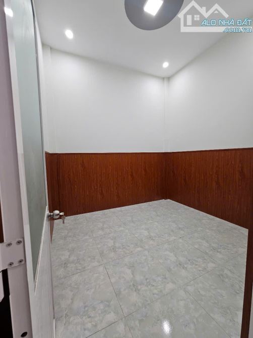 Bán nhà Bình Chánh chính chủ sổ  riêng 680 triệu(hỗ trợ vay 60%) - 2