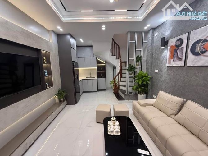 Duy nhất 1 căn phân khúc 6 tỷ tại Thanh Xuân, ô tô đỗ cửa, ngõ thông, sát phố, gần hồ - 2