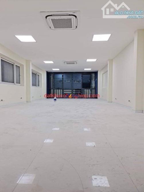 BÁN TOÀ VĂN PHÒNG CẠNH THÀNH PHỐ GIAO LƯU, 100M2 × 7 TẦNG THANG MÁY, MT 7M LÔ GÓC, 33 TỶ - 1