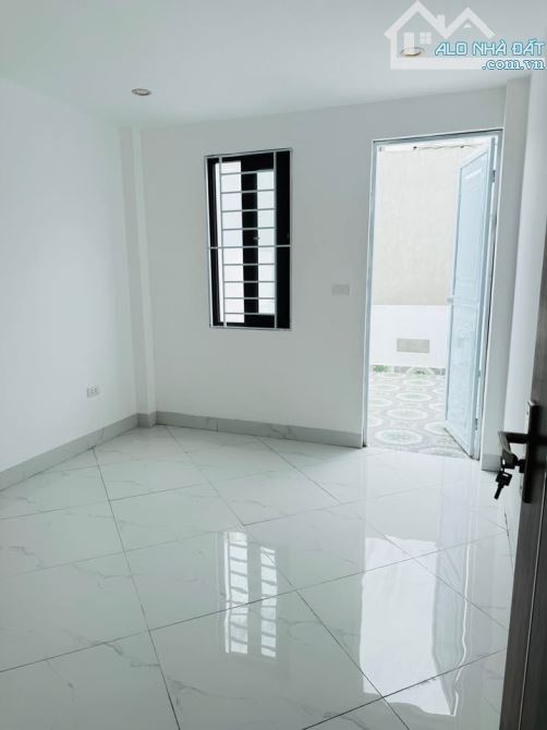 CẦN BÁN NHÀ 5 TẦNG TẠI YÊN LŨNG – AN KHÁNH - NỘI THẤT HIỆN ĐẠI - 2