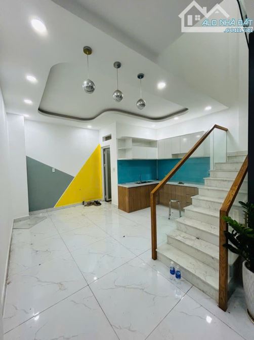 NHÀ MỚI HẬU TÀI LỘC CHỈ 5,5TY Q7 - 2
