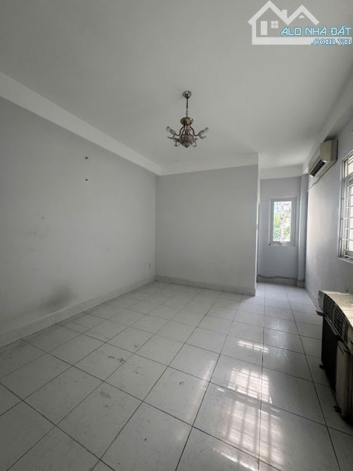 Bán nhà 3 mặt thoáng HXH Trần Nhân Tôn Quận 5, 50m2, 4 tầng chỉ nhỉnh 11 tỷ - 2