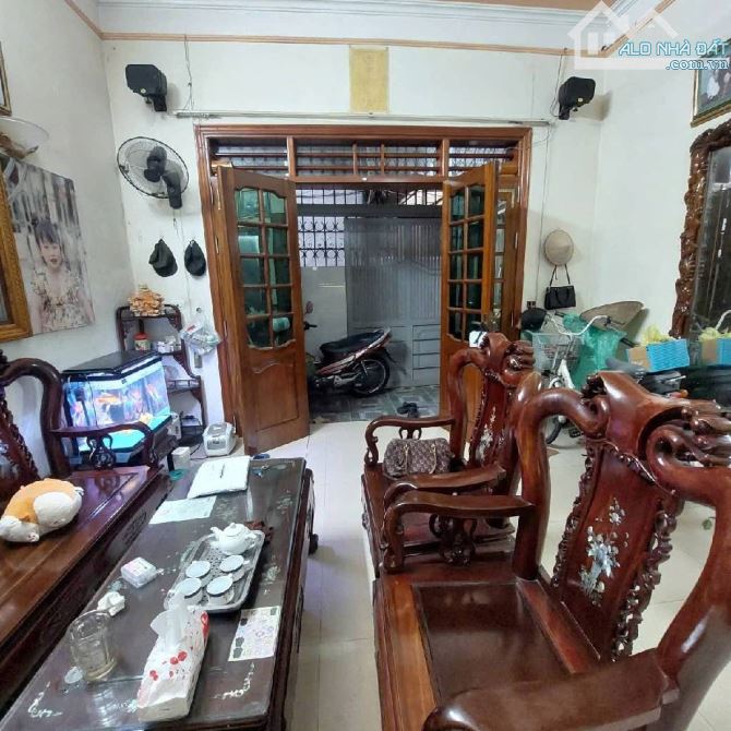 Cần Bán Nhà Đẹp Vĩnh Tuy : LÔ GÓC - NGÕ THÔNG - DÂN XÂY - GIÁ TỐT - 2