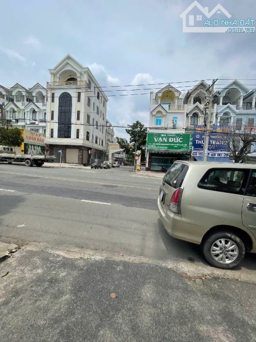 GẤP BÁN THỬA ĐẤT GẦN 2.000M2 FULL THỔ CƯ MẶT TIỀN ĐƯỜNG DT743A – QUỐC LỘ 1K – DĨ AN - 68 T - 2