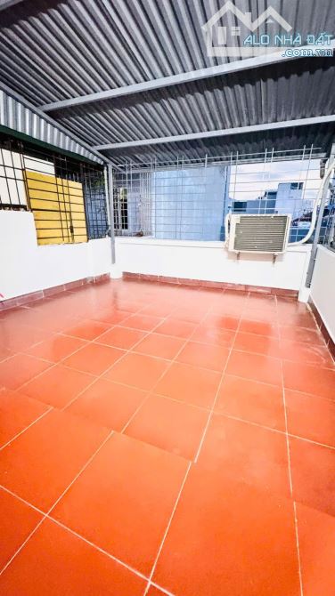 Bán nhà Khương Hạ, nội thất lung linh, ô tô tránh vài bước chân - 2
