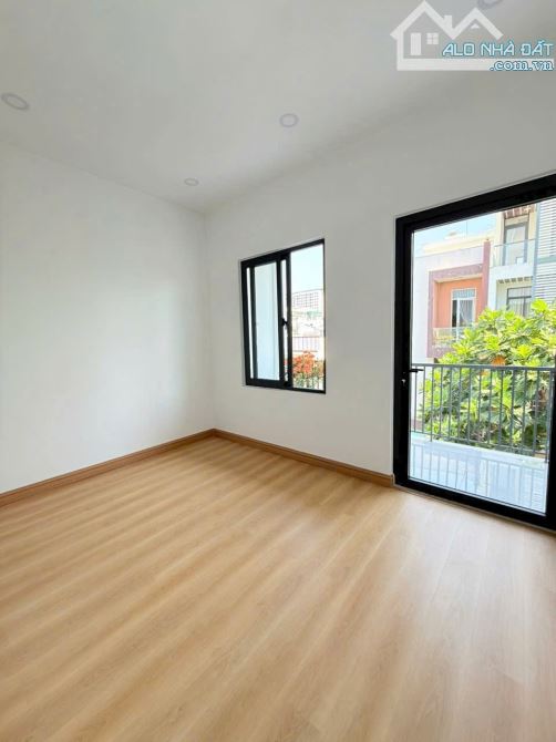Bán nhà 3 tầng tái định cư phước hải đường B5 chỉ 6ty650tr - 2