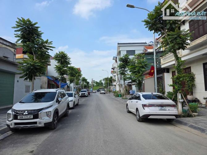 Bán đất Phúc Lợi , lô góc , ô tô vào đất , ngõ nông thông các ngả , hàng xóm với Vinhomes - 2