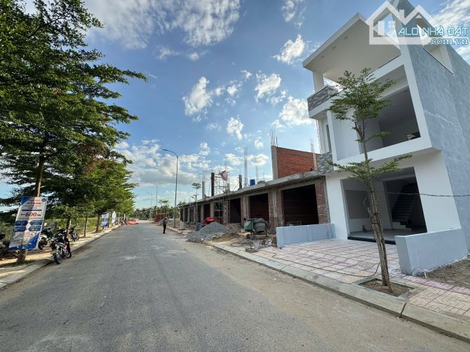 Bán nhà 210m2 sử dụng 3 phòng ngủ, 3wc tại xã Thành Hải Phan Rang mà giá chỉ 1tỷ9 - 2