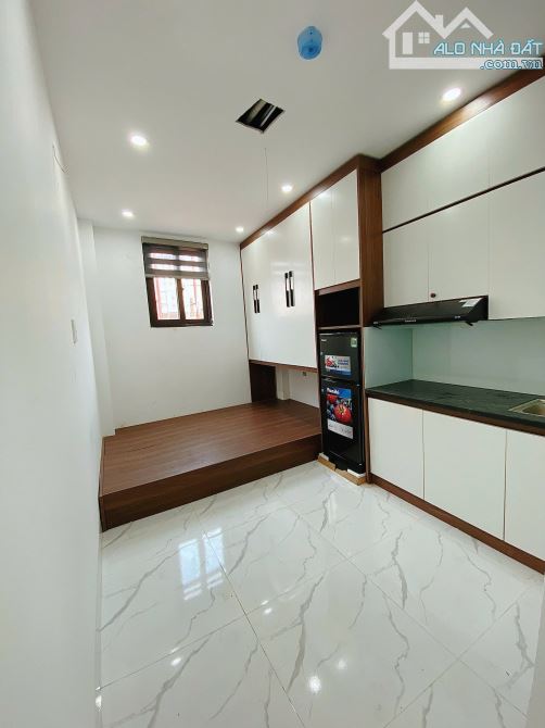Bán nhà Đào Tấn, 12 căn hộ cho thuê 60 tr/th, 7 tầng thang máy, 42m2, 10.5 tỷ - 2
