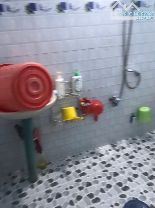NHÀ MẶT TIỀN ĐƯỜNG SỐ CÁCH XE HƠI  TÂN VĨNH CÓ VÀI BƯỚC  90 TRIỆU M2 DT 4 x 12.6 m ..Q4 - 2