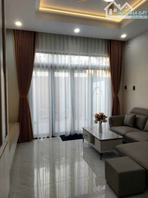NHÀ CẤP 4 GẦN TRUNG TÂM BIÊN HÒA. CHỈ 8P ĐI XE TỚI ĐẠI HỌC LẠC HỒNG - 2