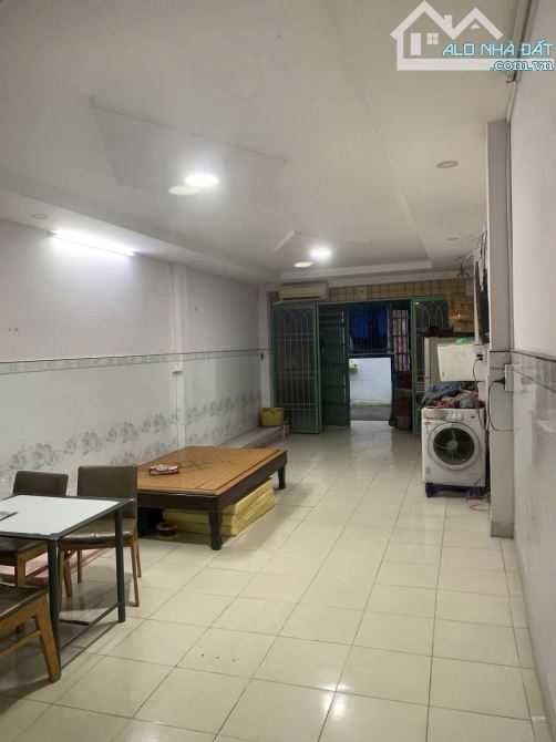 Nhà 2 tầng - hẻm xe hơi - gần Phan Văn Hớn - chợ Lạc Quang - 2