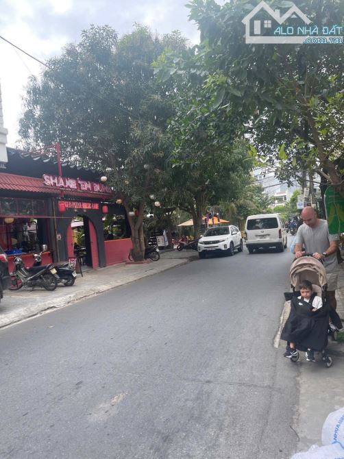 Bán nhà 2 tầng MT Mỹ Đa Đông 12 _ Ngũ Hành Sơn_ 105m2 _  16.2 tỷ. - 2