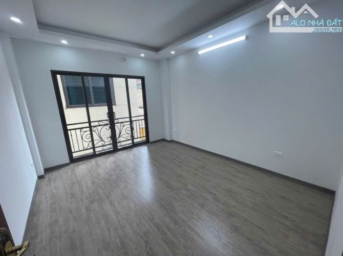 BÁN NHÀ PHỐ ĐẠI LA, NGÕ NÔNG GẦN PHỐ - 40M2 X 5 TẦNG THANG MÁY - SỔ VUÔNG ĐẸP - 2