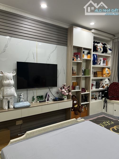 Bán gấp căn hộ chung cư 131 m2,3 PN tòa Sakura 47 Vũ Trọng Phụng, - 2