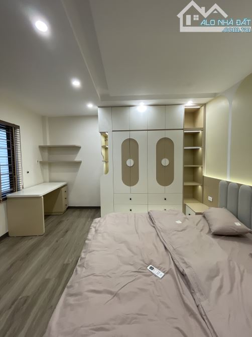 HÀNG HIẾM, NHÀ ĐẸP NGỌC LÂM, VỪA TIỀN, NGÕ NÔNG, GẦN HỒ, 5 TẦNG, 30M2, MT: 7.4M, 7.45 TỶ - 2