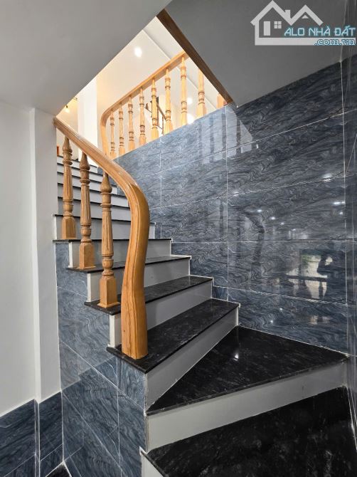 Chính Chủ Nhà 105/ Lê Lợi, (gần đường Viba núi lớn), P.Vũng Tàu, TPHCM. 120m2, 1T1L, 5ty8. - 2