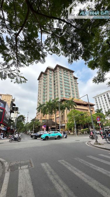 260m2 khách sạn 30 phòng mặt tiền Trần Cao Vân, liền kề Phố Tây du lịch Huế 41 tỉ - 1