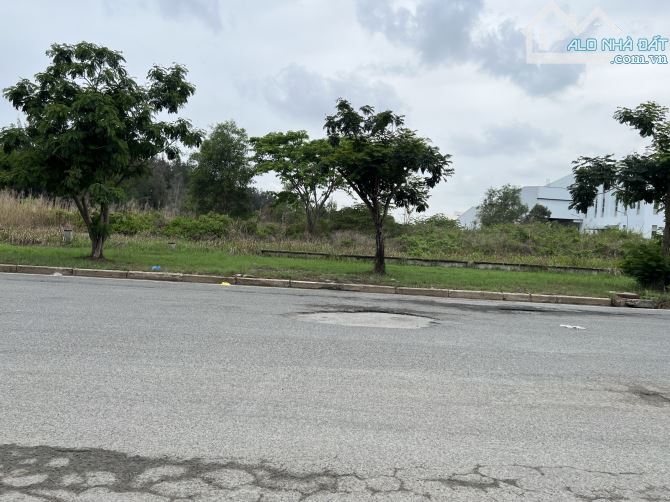 bán kho xưởng và đất khu công nghiêp hiêp phước , tphcm - 2