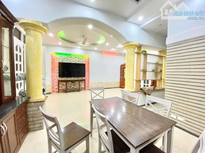 Bán nhà DT 105m2 chỉ 19 tỷ, 5m ra ô tô, ngõ thông gần phố cổ, xây CCMN giá đầu tư - 2
