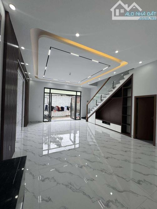 Bán Nhà 3 Tầng Oto Đỗ Cửa Gần Lideco GD2,DT:56.7m2,MT:6m !!! - 2