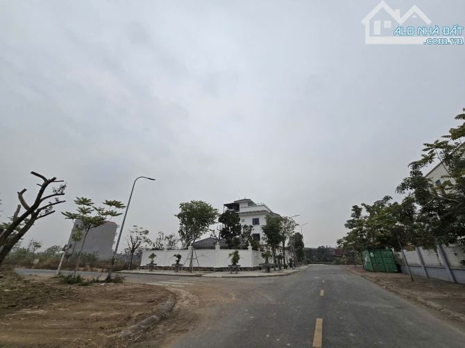 🌻Bán Lô Biệt Thự Biệt Thự Đấu Giá Kim Chân Nhìn Vườn Mt 14m Dt 280m2 Giá 8.4 Tỷ - 2
