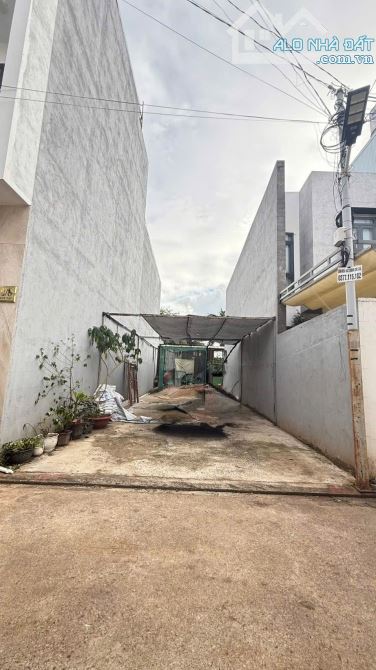 Bán đất hem 42 Hà Huy Tập  Đất vuông vức bằng phẳng diện tích: 5x18 - 2