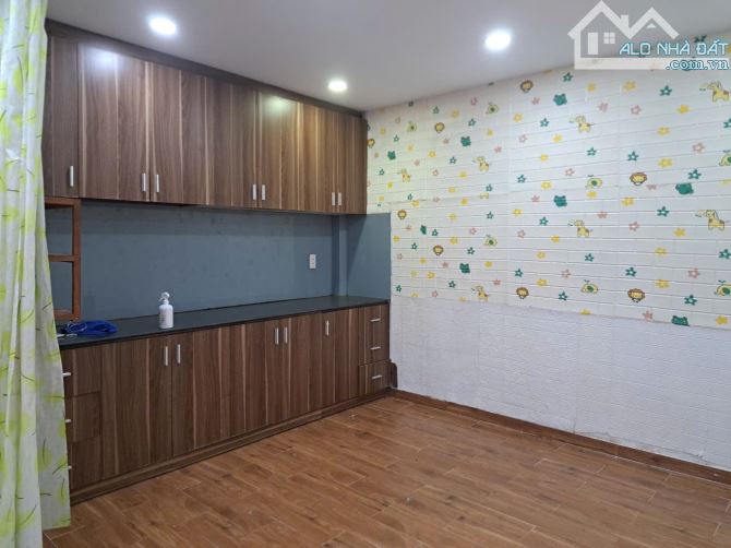 Gò Vấp - 76m2 - 2 Tầng - 5.9 tỷ - Hẻm Ôtô - Sổ hồng riêng - 2