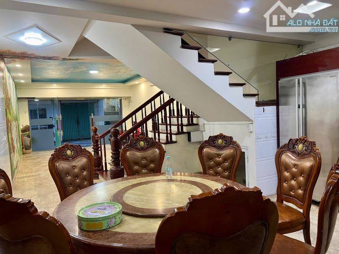 Nhà 4 tầng x 75m mặt 263 Lạch Tray. Giá 7.9 tỷ - 2