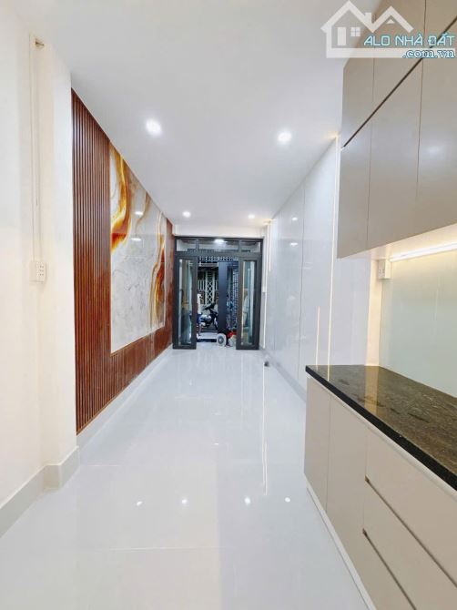 BÁN NHÀ 3 TẤM KHU NGUYỄN KHOÁI Q4 HẺM 3M AN NINH GIÁ 4 TỈ 150 TL DÂN CƯ SÁT MT CÁCH 30M - 2