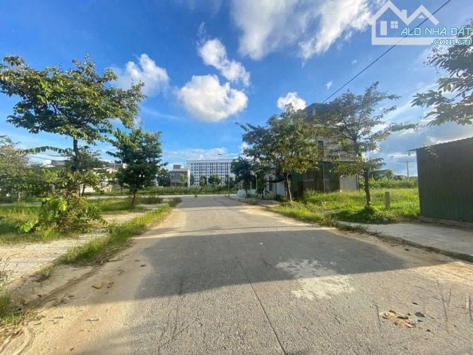 Bán Đất KQH Xuân Phú view công viên S:100m2 Giá rẻ 3.4x tỷ - 2