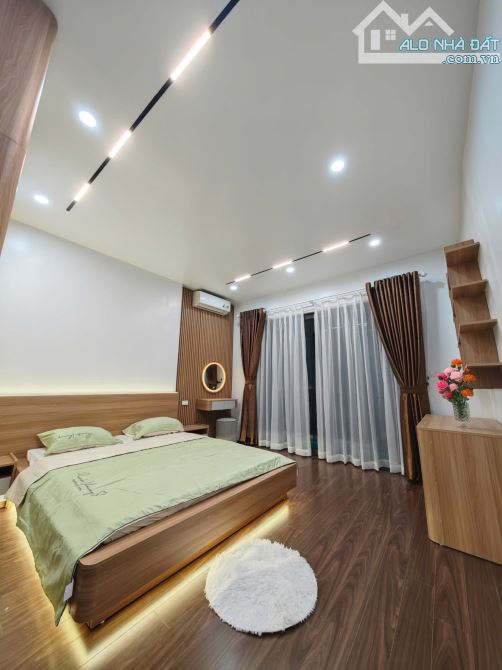 BÁN NHÀ PHỐ LÊ TRỌNG TẤN VỊ TRÍ  ĐẸP - LÔ GÓC - 70M2 - 4M MẶT TIỀN - 19.5 TỶ - Ô TÔ ĐỖ CỬA - 2