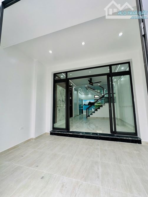 🏠 NHÀ 3 TẦNG LÔ GÓC – XÂY ĐỘC LẬP – Ô TÔ ĐỖ CỬA – GIÁ SIÊU MỀM 📍 Vị trí: Lương Quy, Lê L - 2