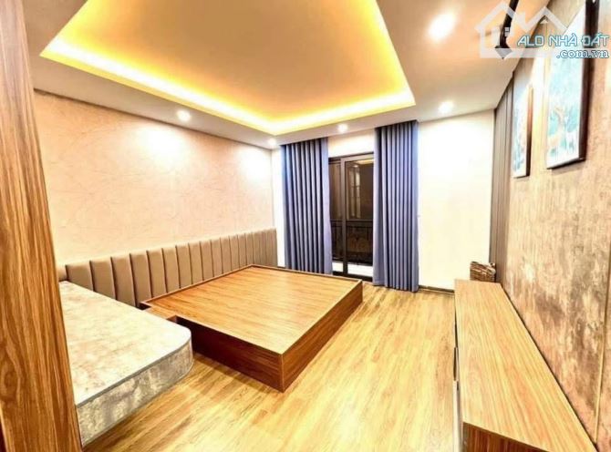 LẠC LONG QUÂN - THUỴ KHUÊ - 35M x 5 TẦNG - FULL ĐỒ - 7.1 TỶ - Ô TÔ CÁCH 30M. - 2