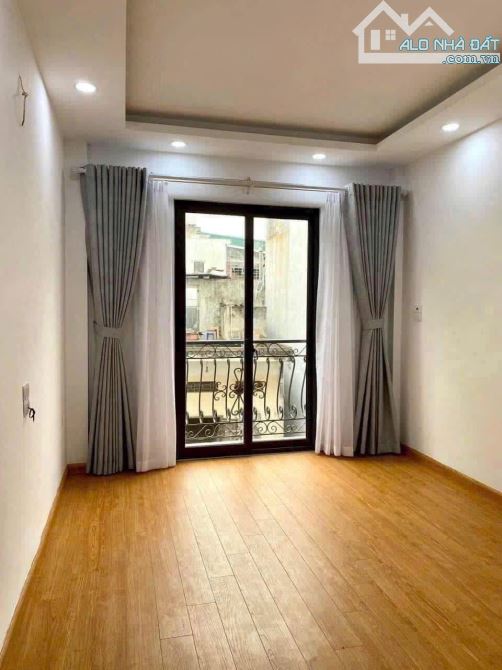 Nhà phố 2 tầng,50m2,hẻm thông- chỉ 4 t/y hơn,đường Nguyễn Thị Thập Quận 7 - 2