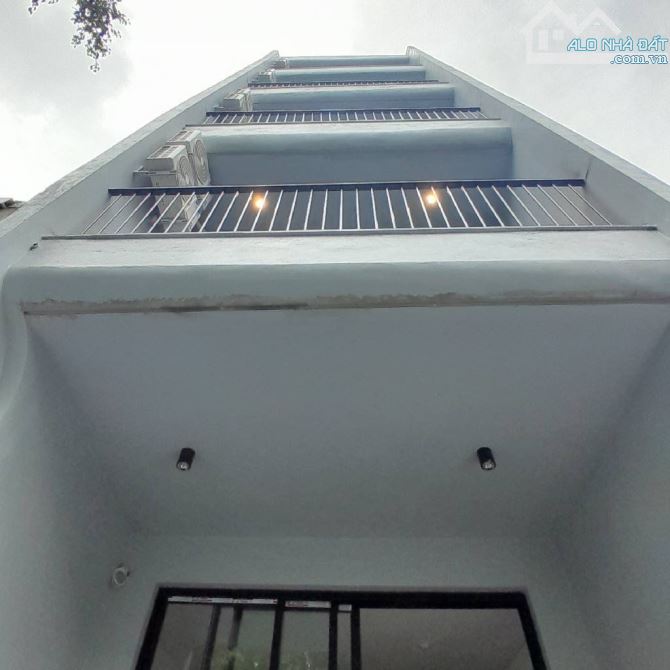 NHÀ MỚI LẠC LONG QUÂN DT 65M - XÂY 5 TẦNG - THANG MÁY - MT 4.2M - GIÁ CHÀO 12 TỶ - 2